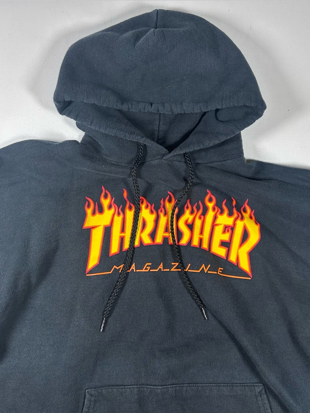 Vintage Thrasher Hoodie Mens Large Black Skateboard Magazine Pullover Faded 90s